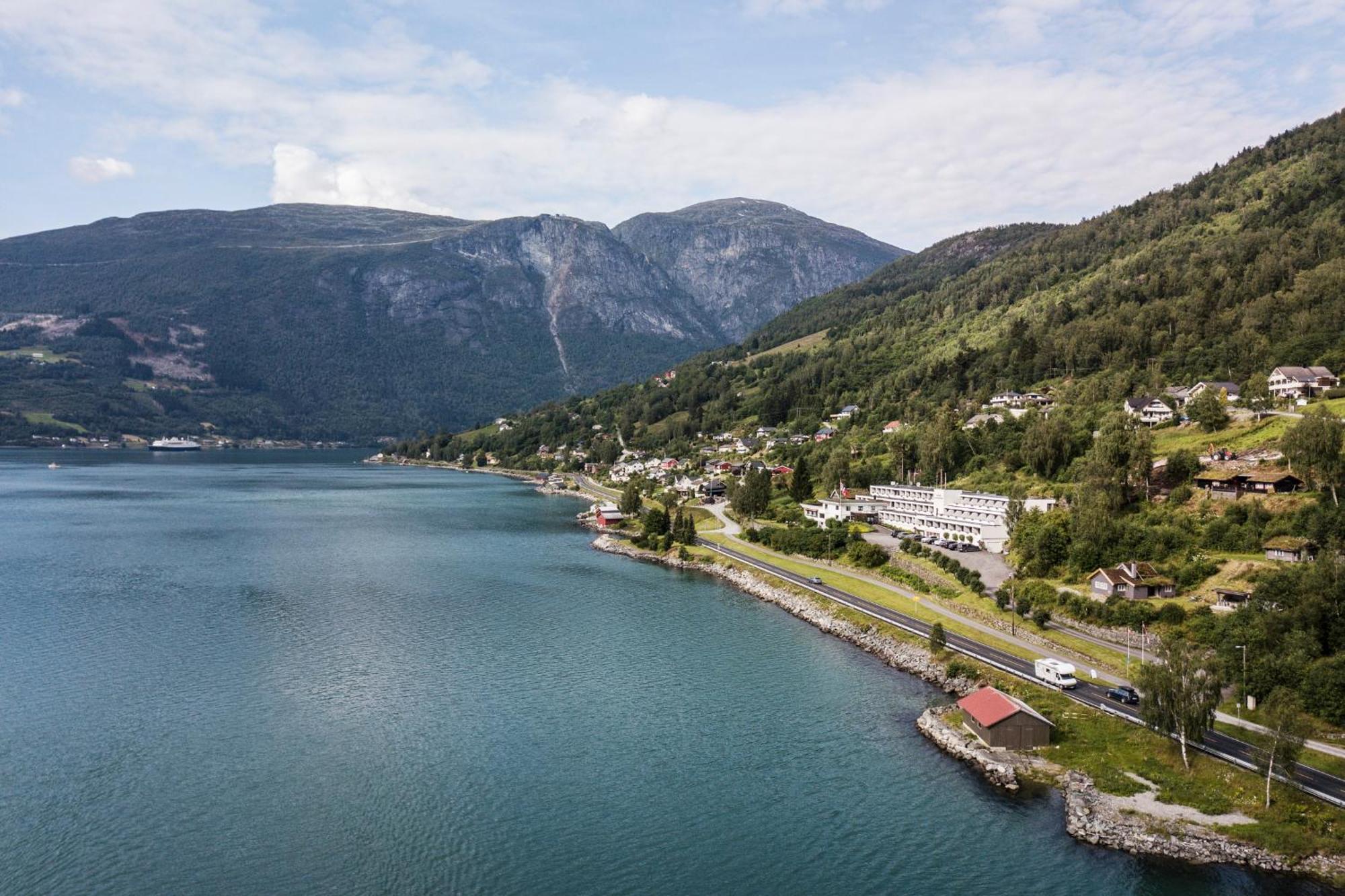 Olden Fjordhotel Zewnętrze zdjęcie
