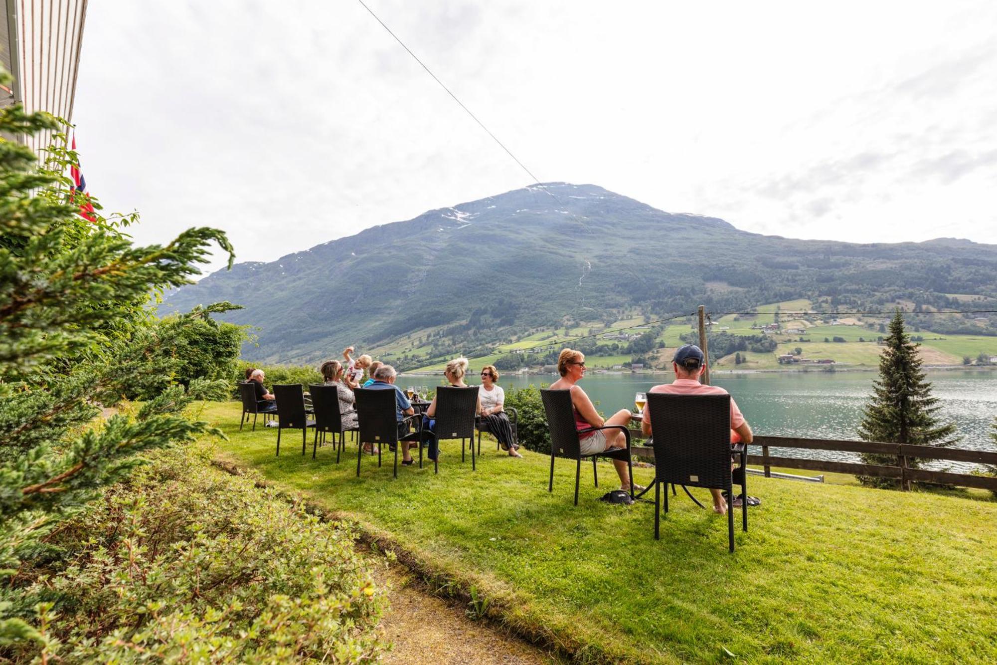 Olden Fjordhotel Zewnętrze zdjęcie