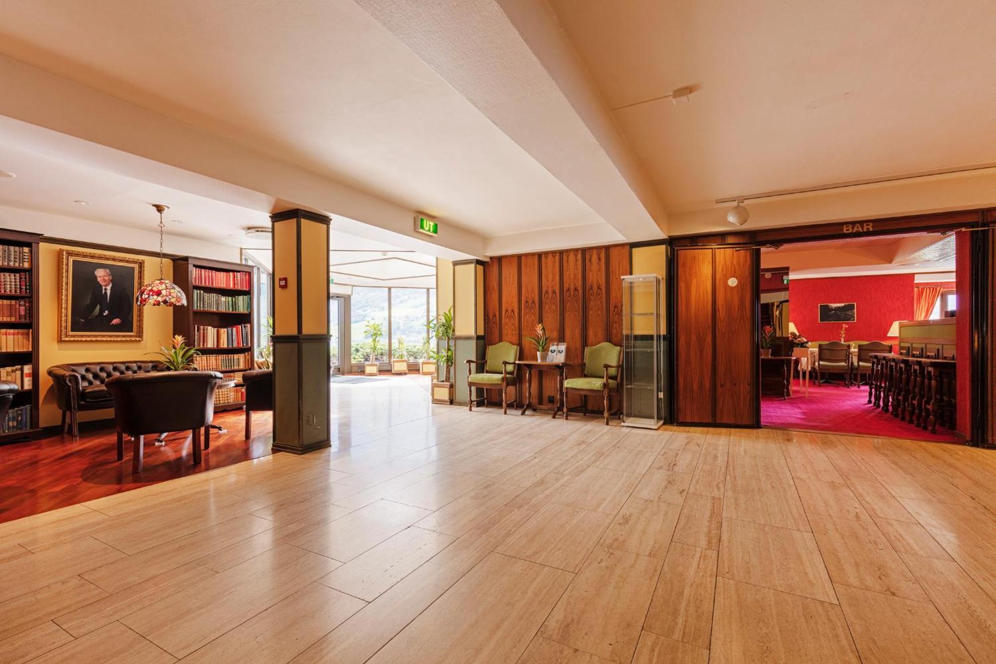 Olden Fjordhotel Zewnętrze zdjęcie